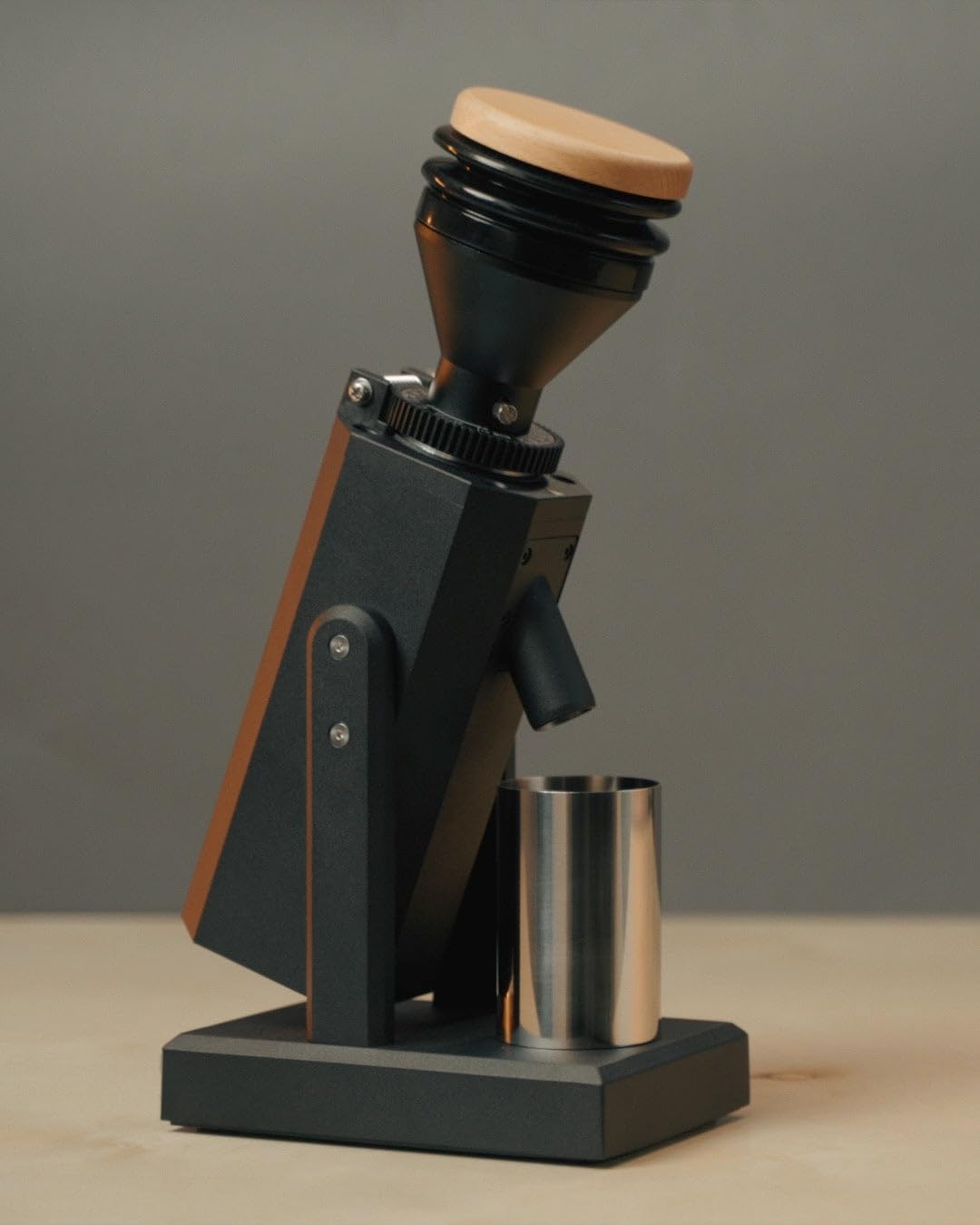Single Dose Coffee Grinder with 40mm Stainless Steel Conical Burrs I81115