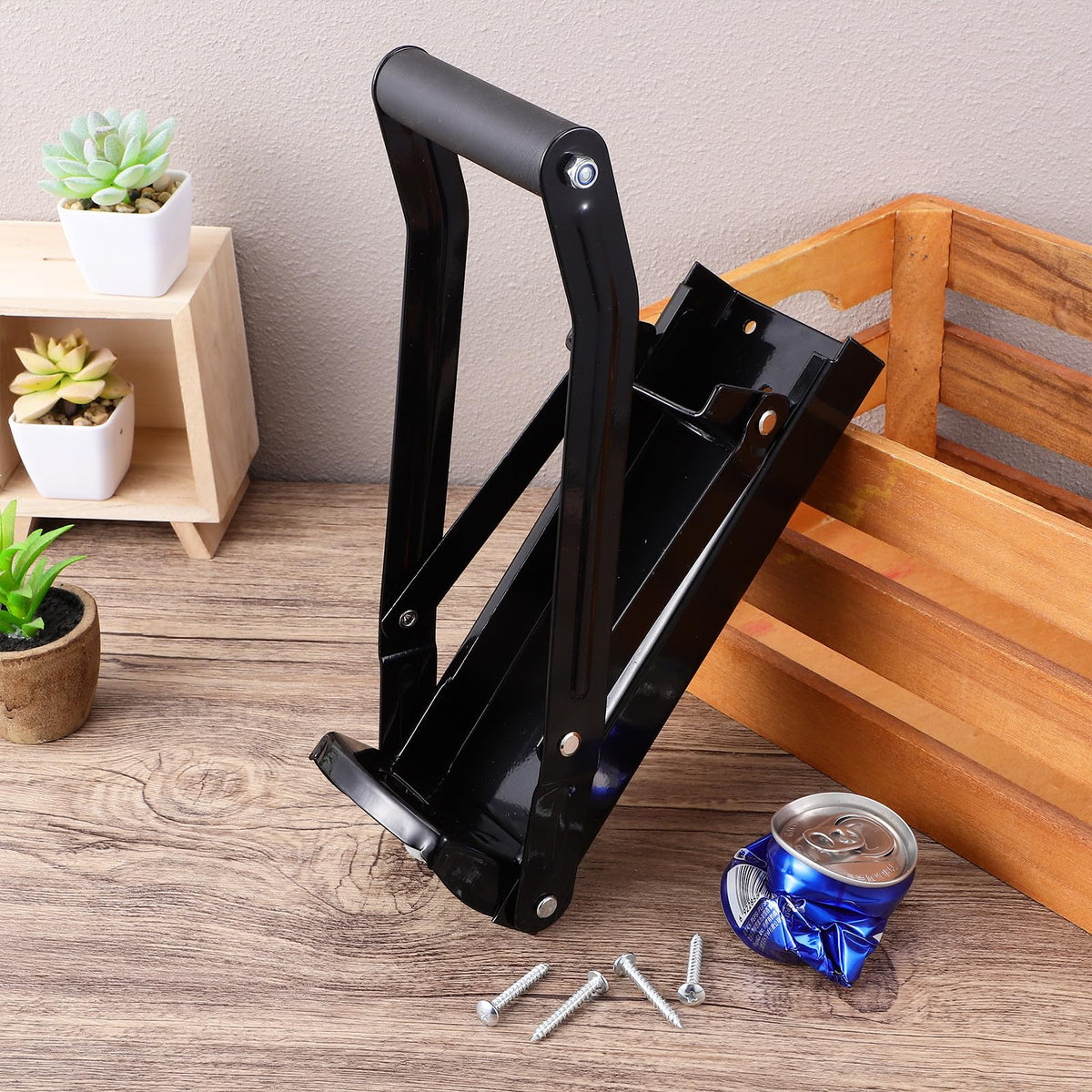 Heavy Duty Wall Mounted Can Crusher with Bottle Opener U2611