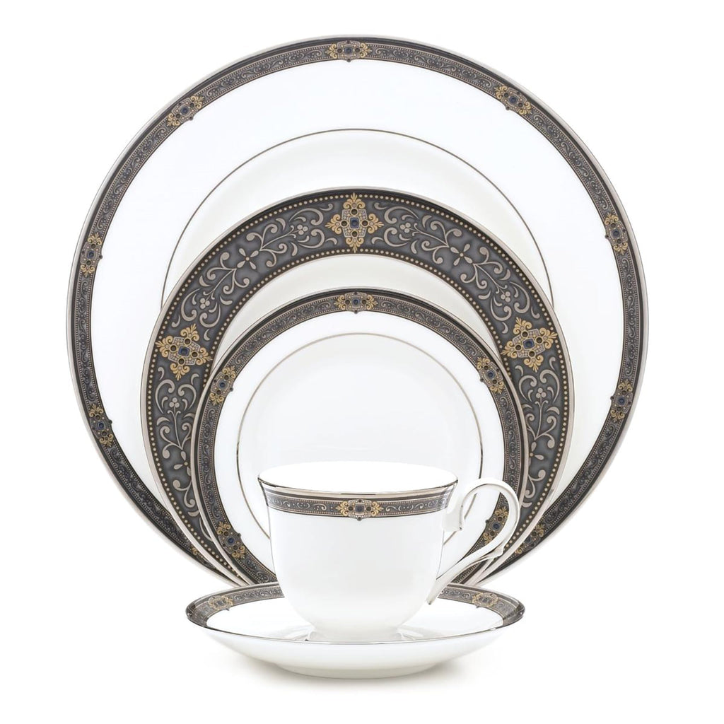 White 5 Piece Dinnerware Set O24506